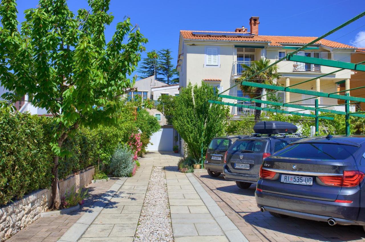 Apartments Adria Danka Krk Town Luaran gambar
