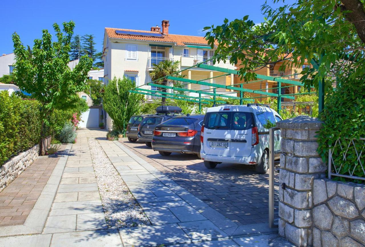 Apartments Adria Danka Krk Town Luaran gambar