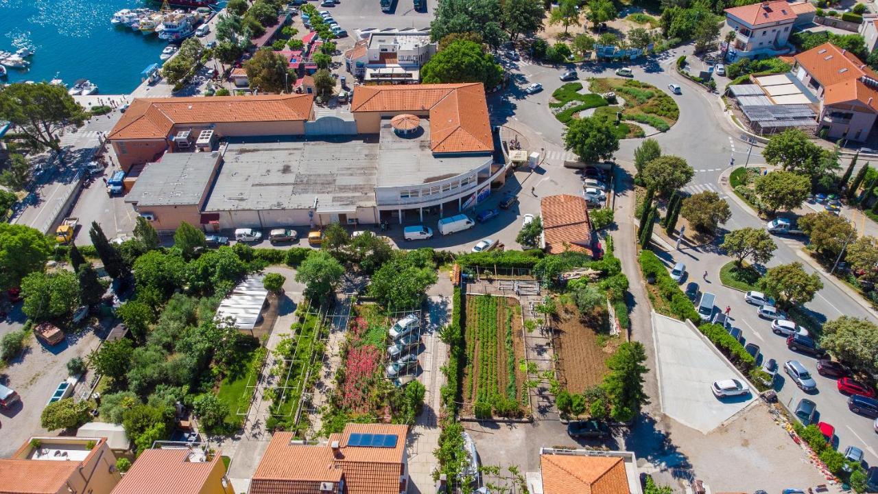 Apartments Adria Danka Krk Town Luaran gambar