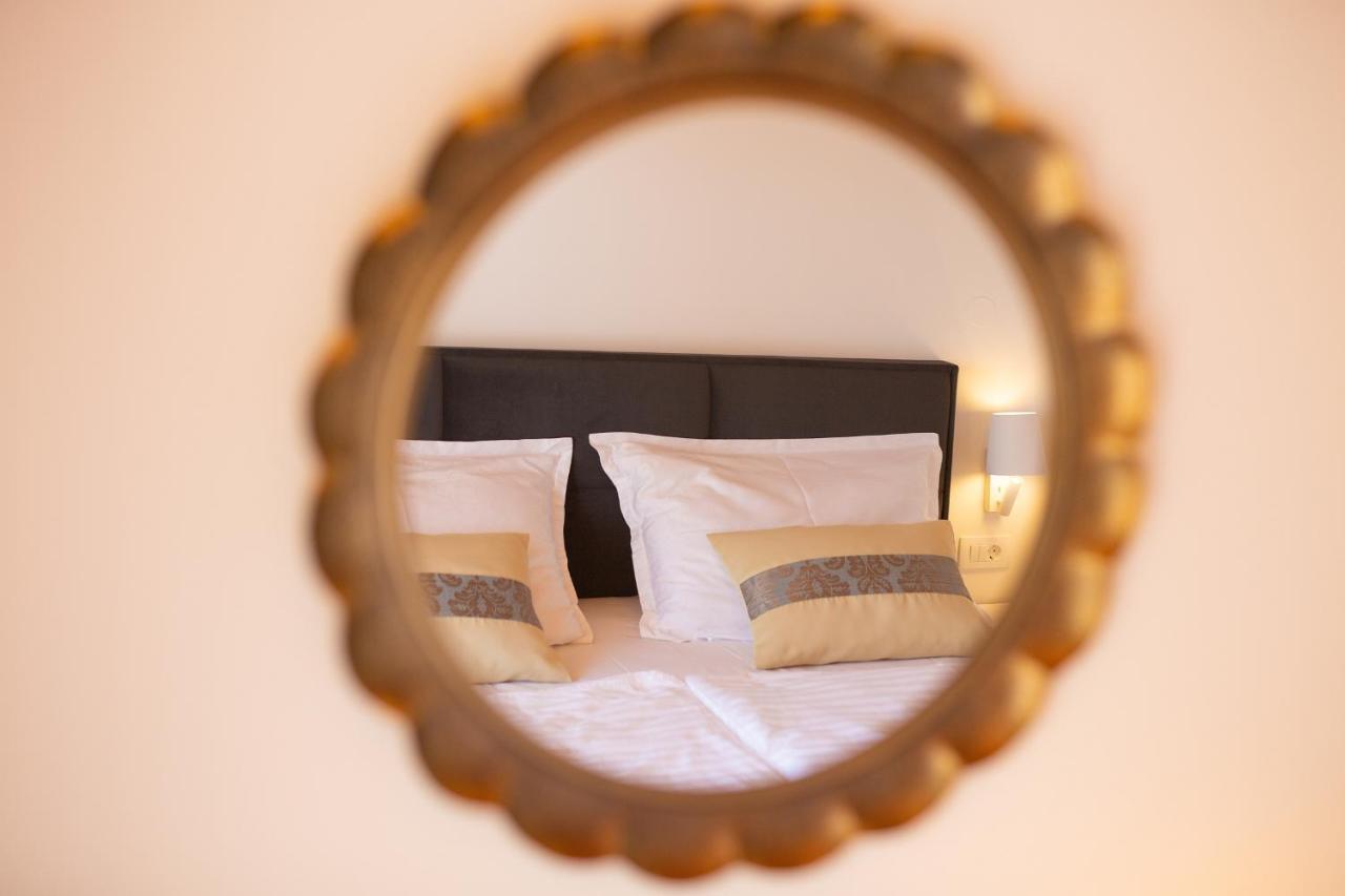 Apartments Adria Danka Krk Town Luaran gambar