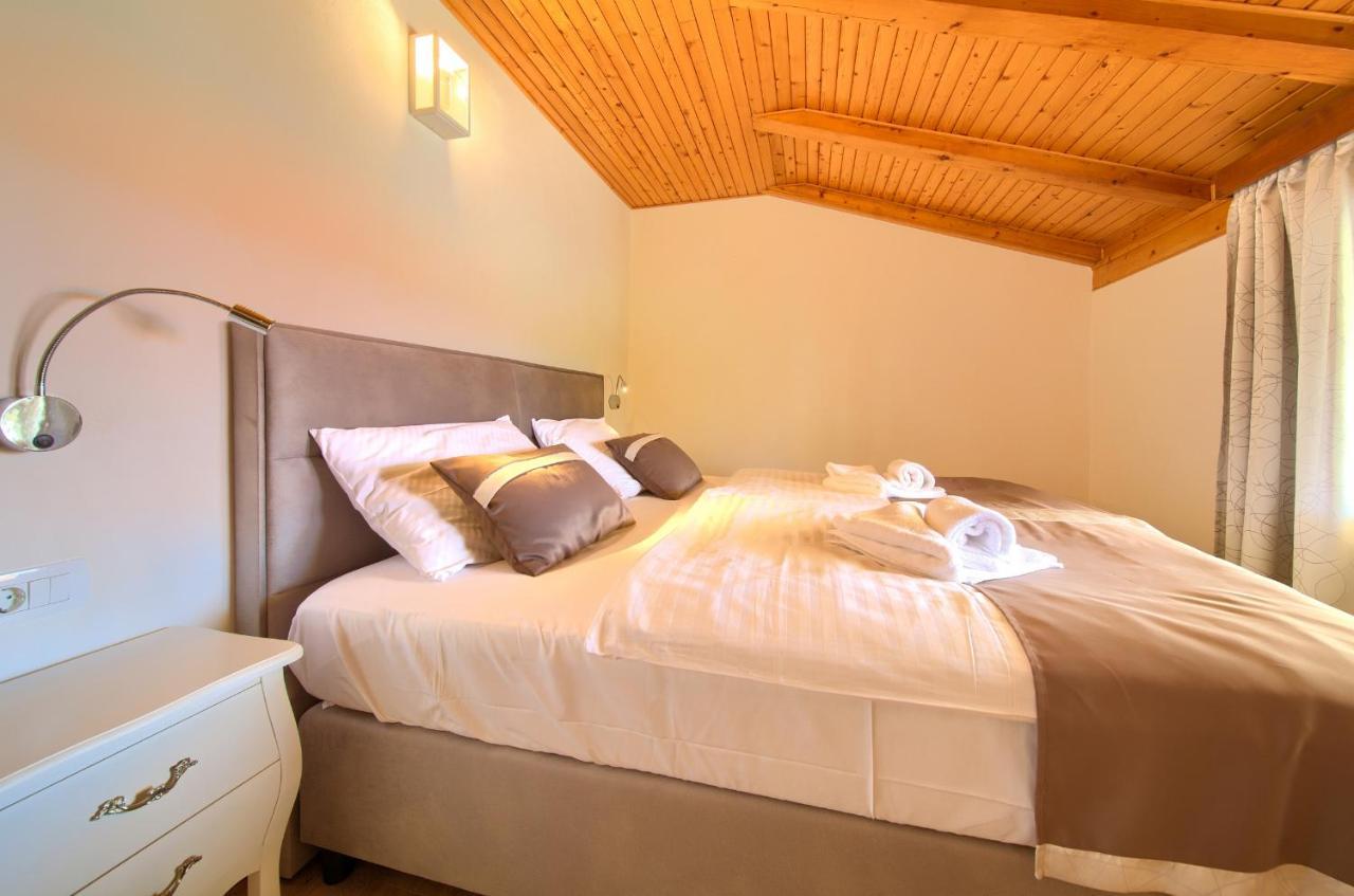 Apartments Adria Danka Krk Town Luaran gambar