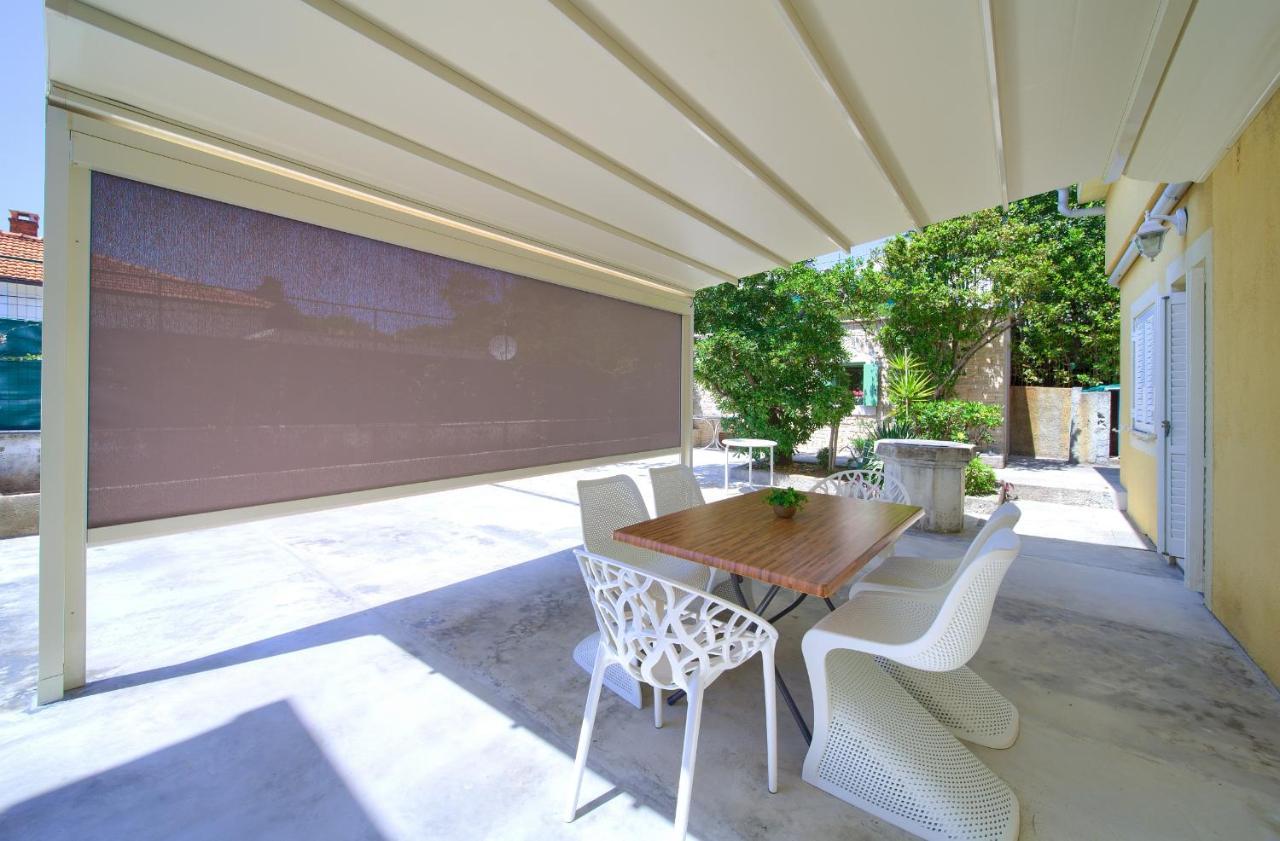 Apartments Adria Danka Krk Town Luaran gambar