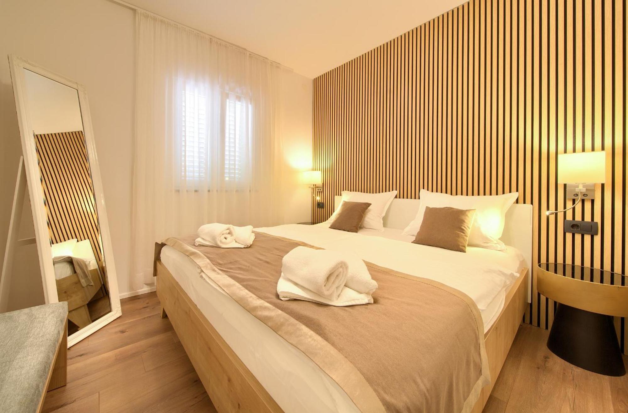Apartments Adria Danka Krk Town Luaran gambar