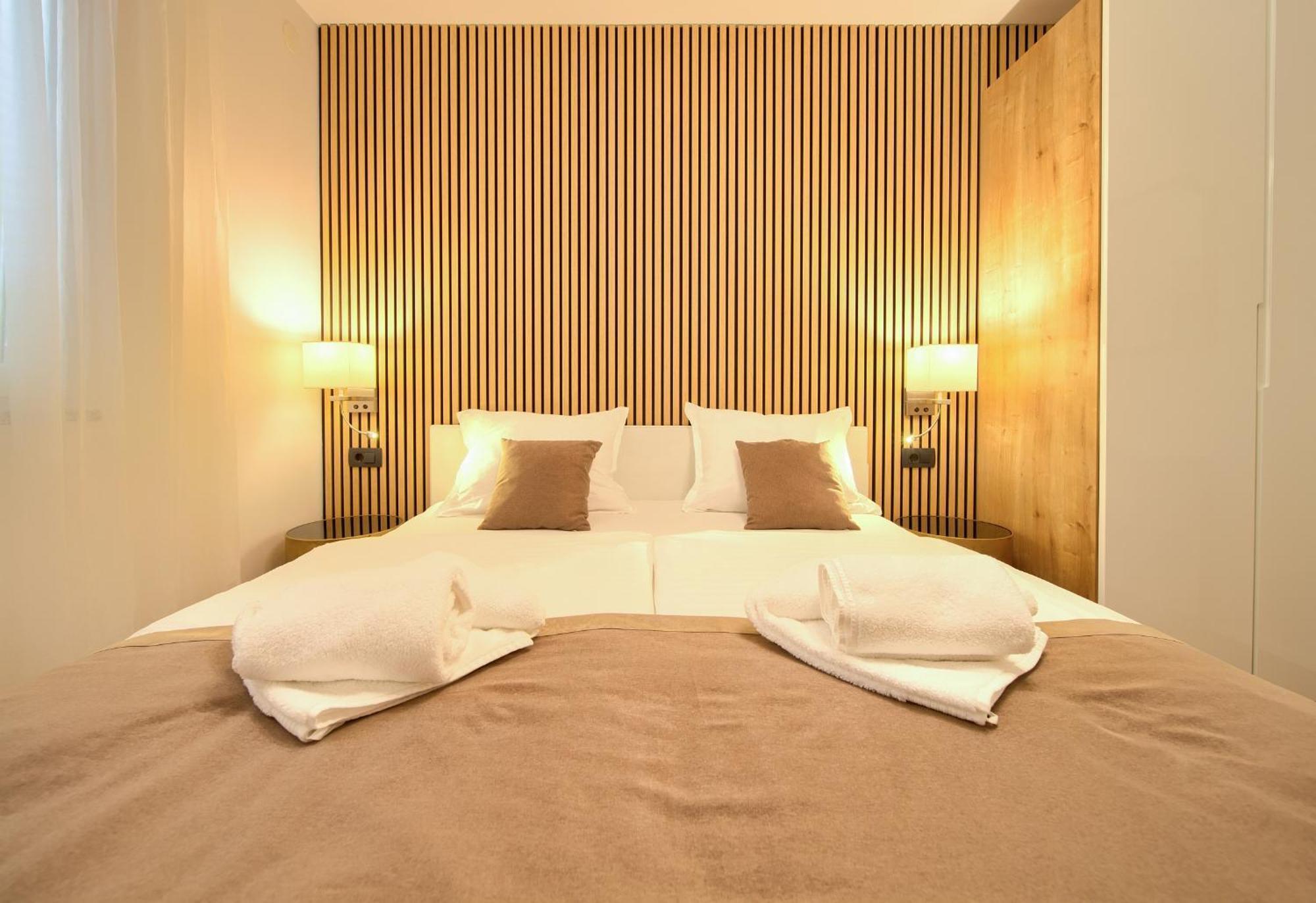 Apartments Adria Danka Krk Town Luaran gambar